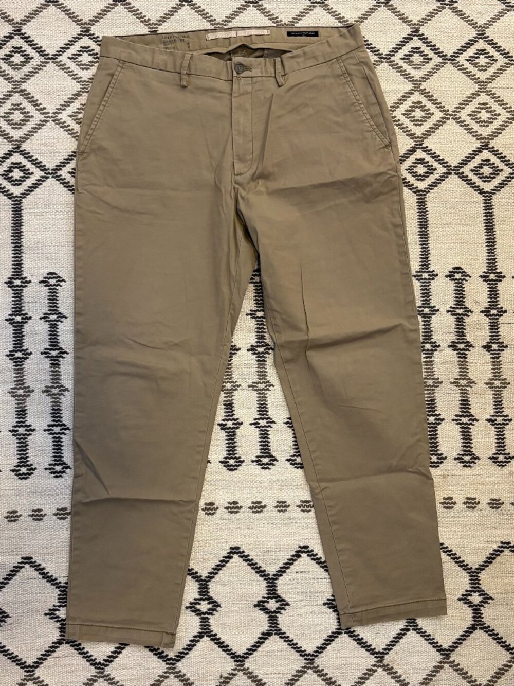 Banana Republic Lived-In Chino Athletic Fit Khaki 36x32